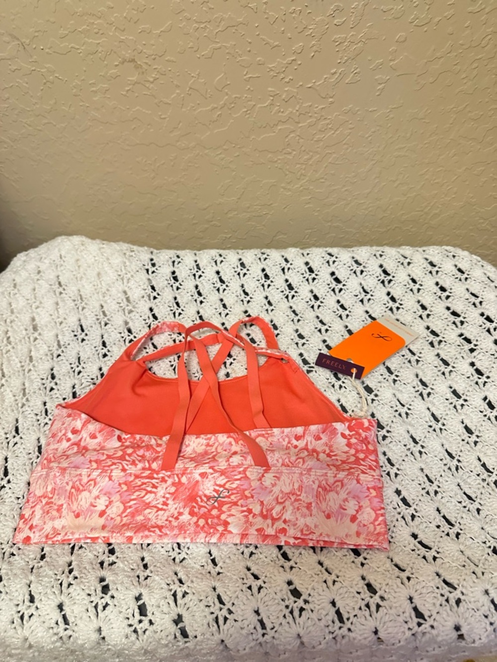 Freely Girls/Women’s size Large Coral Floral High-Neck Sports Bra NWT - Picture 8 of 8